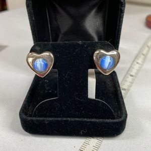 Smaller petite silvertone heart earrings blue stone center